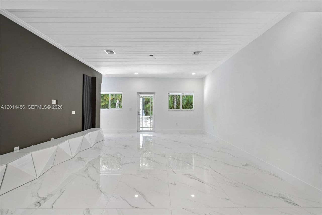 711 Sunset Dr, Coral Gables, FL 33143 Photo