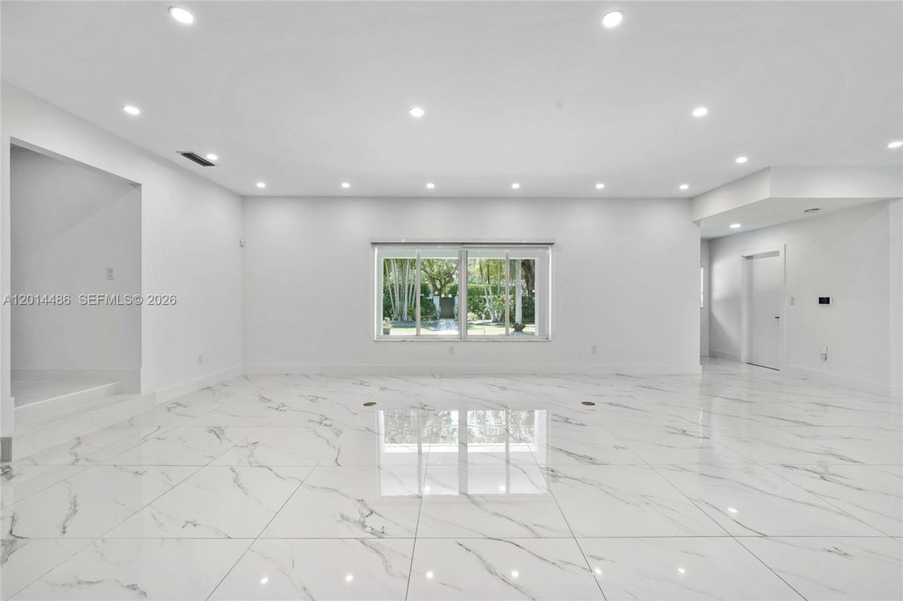 711 Sunset Dr, Coral Gables, FL 33143 Photo
