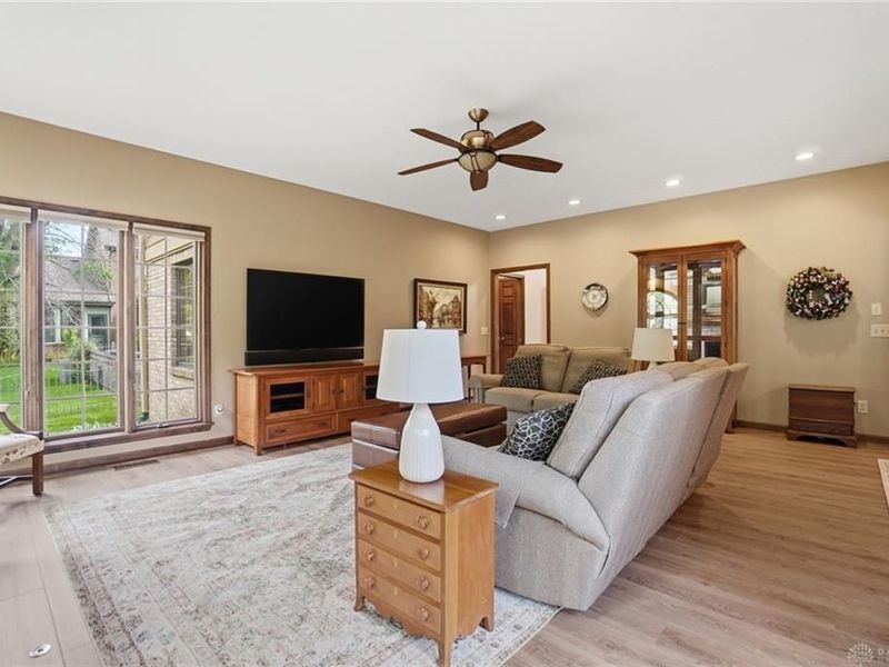 10161 Apple Springs Drive, Washington Township, OH 45458 Photo 13