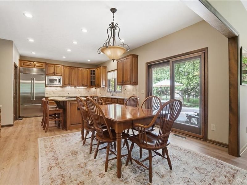 10161 Apple Springs Drive, Washington Township, OH 45458 Photo 18