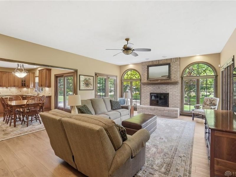 10161 Apple Springs Drive, Washington Township, OH 45458 Photo 9