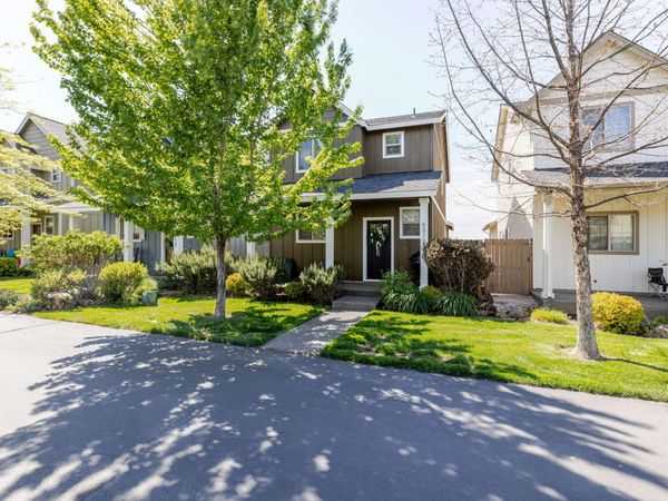 63121 De Haviland Court, Bend, OR 97701