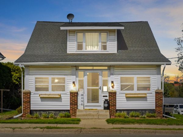 1986 Asbury Road, Dubuque, IA 52001