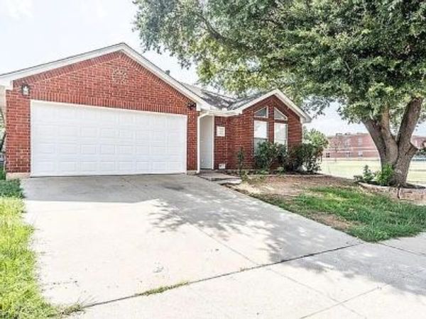 9000 Elbe Trail, Fort Worth, TX 76118