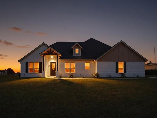 125 Remington Park Drive , Springtown, TX 76082