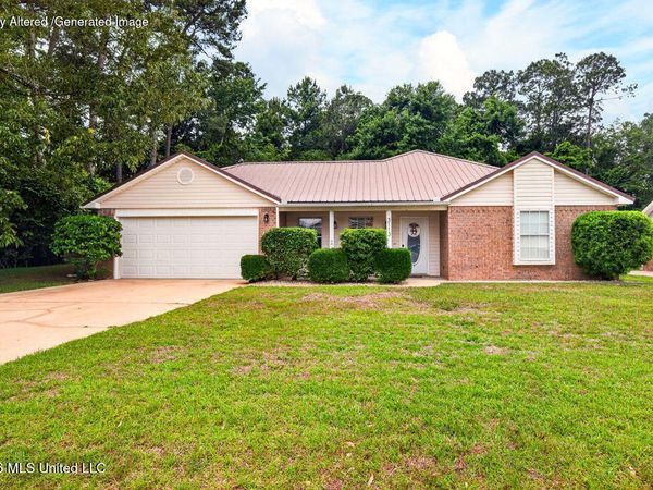 3113 N 9th Street, Ocean Springs, MS 39564