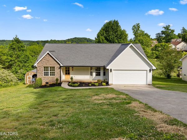 108 Breezewood Circle, Clinton, TN 37716