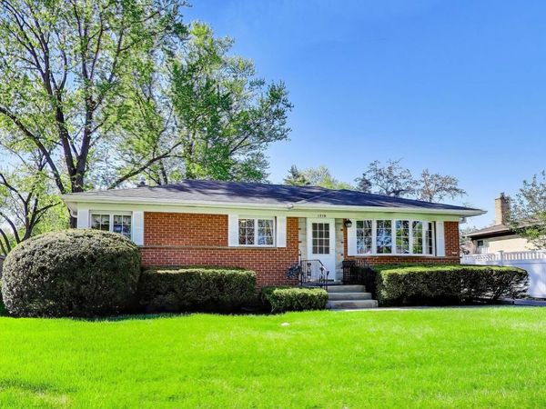 1719 Verde Drive , Mount Prospect, IL 60056
