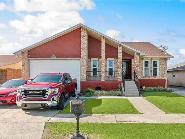 4056 PAIGE JANETTE Street , Harvey, LA 70058