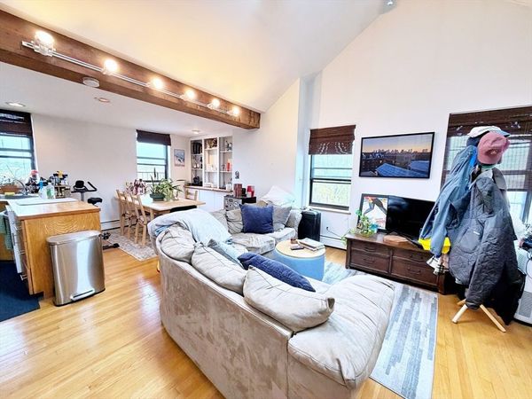 188 Webster St, Unit 4, Boston, MA 02128