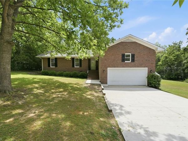 503 E Orange Street, Mebane, NC 27302