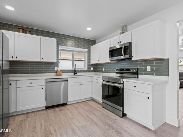 3221 E ANDORRA Drive, Phoenix, AZ 85032