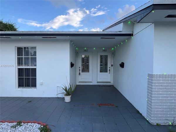 382 NE 113th St , Miami, FL 33161