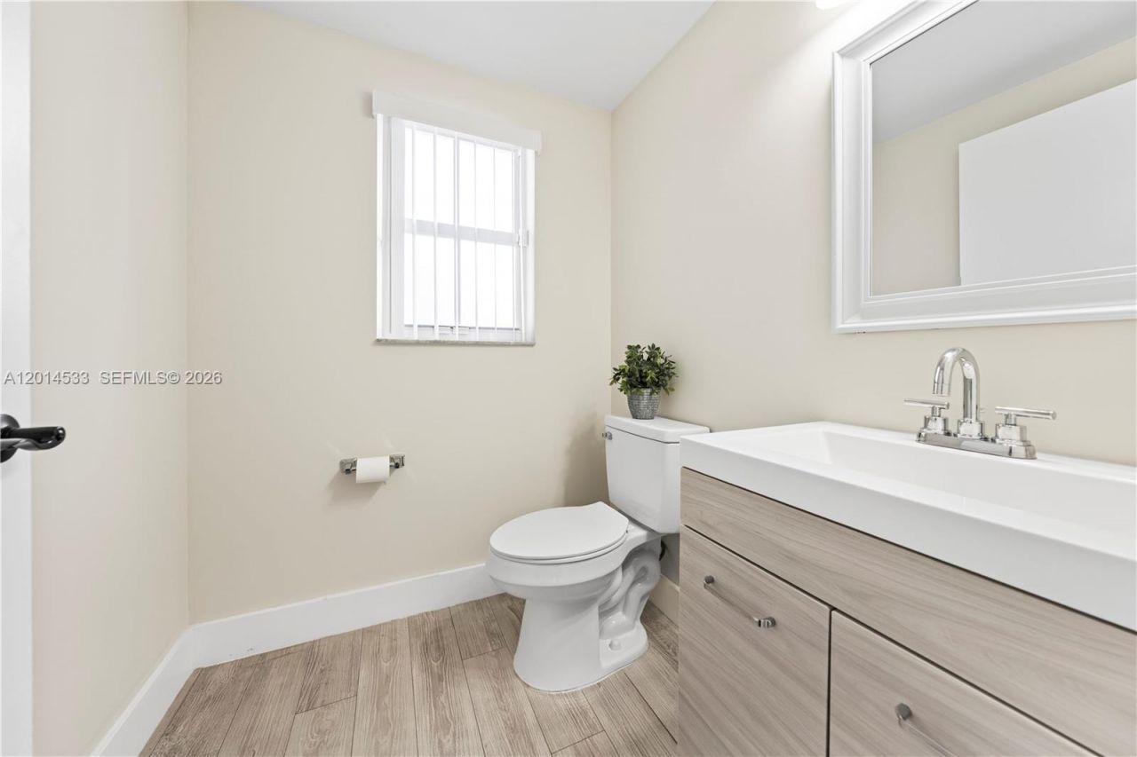 16864 SW 1st Pl , Pembroke Pines, FL 33027 Photo