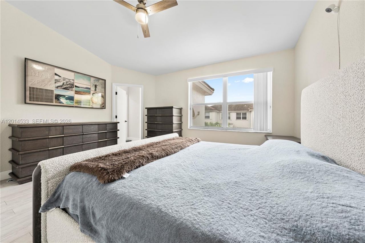 16864 SW 1st Pl , Pembroke Pines, FL 33027 Photo