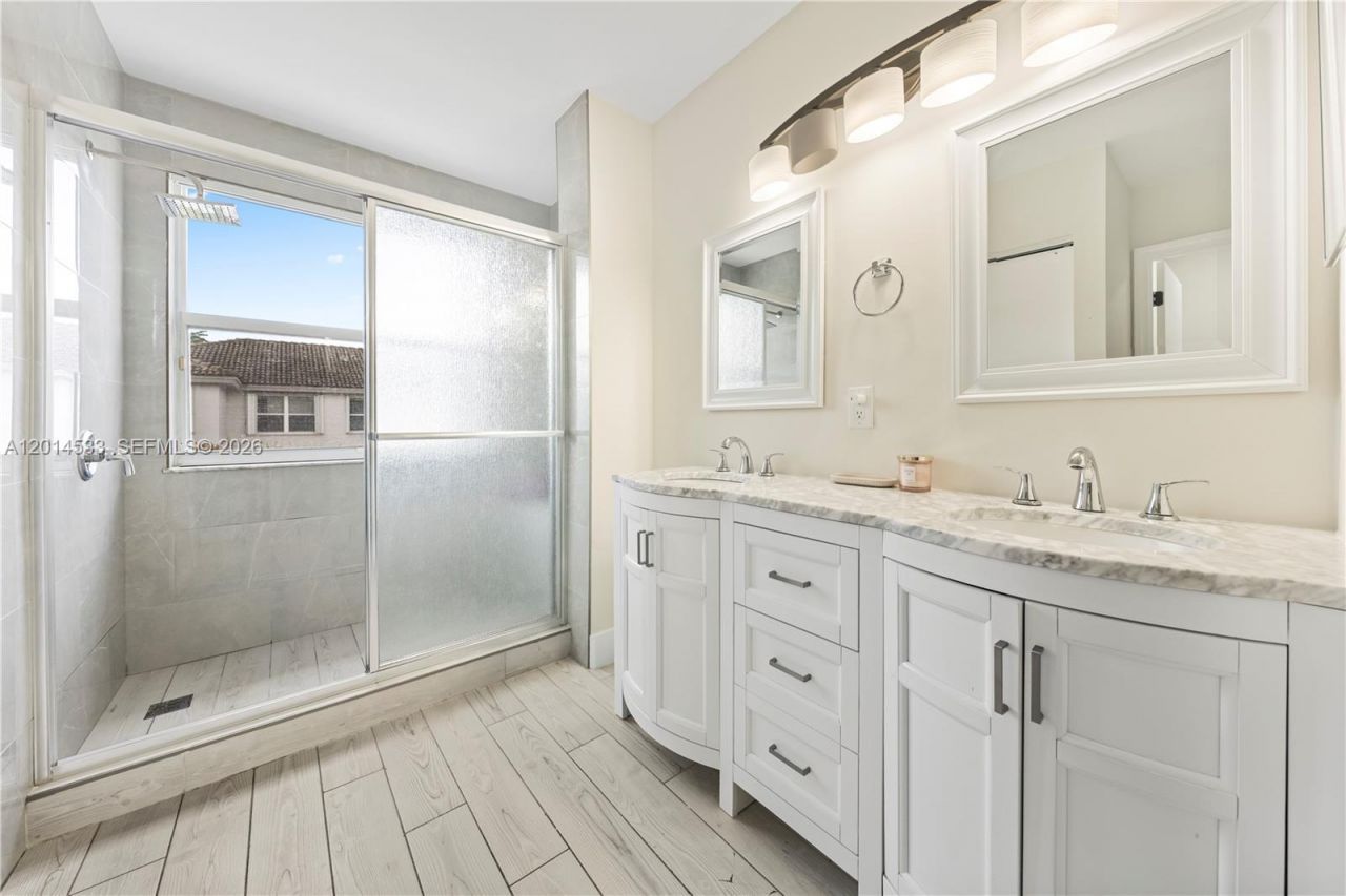 16864 SW 1st Pl , Pembroke Pines, FL 33027 Photo