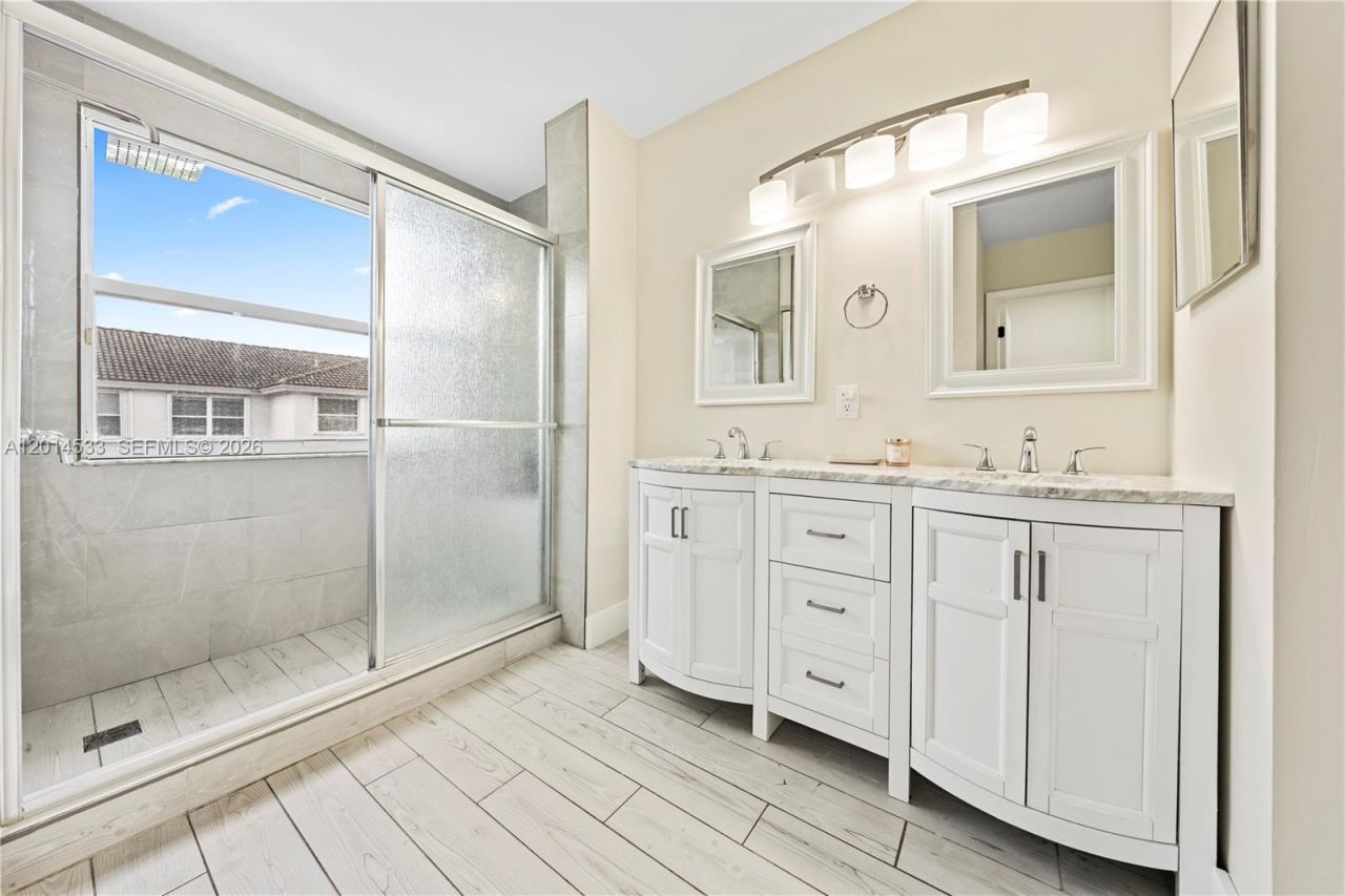 16864 SW 1st Pl , Pembroke Pines, FL 33027 Photo