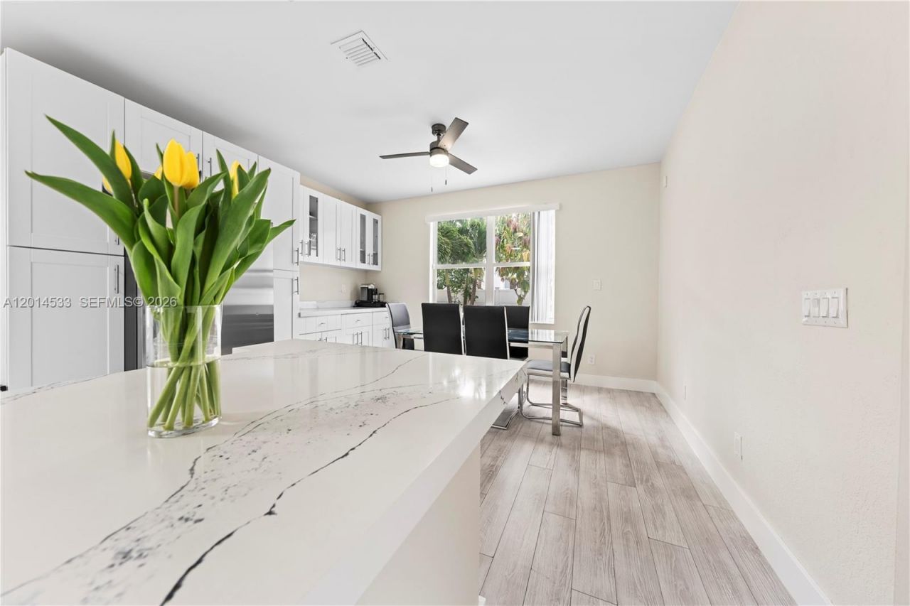 16864 SW 1st Pl , Pembroke Pines, FL 33027 Photo