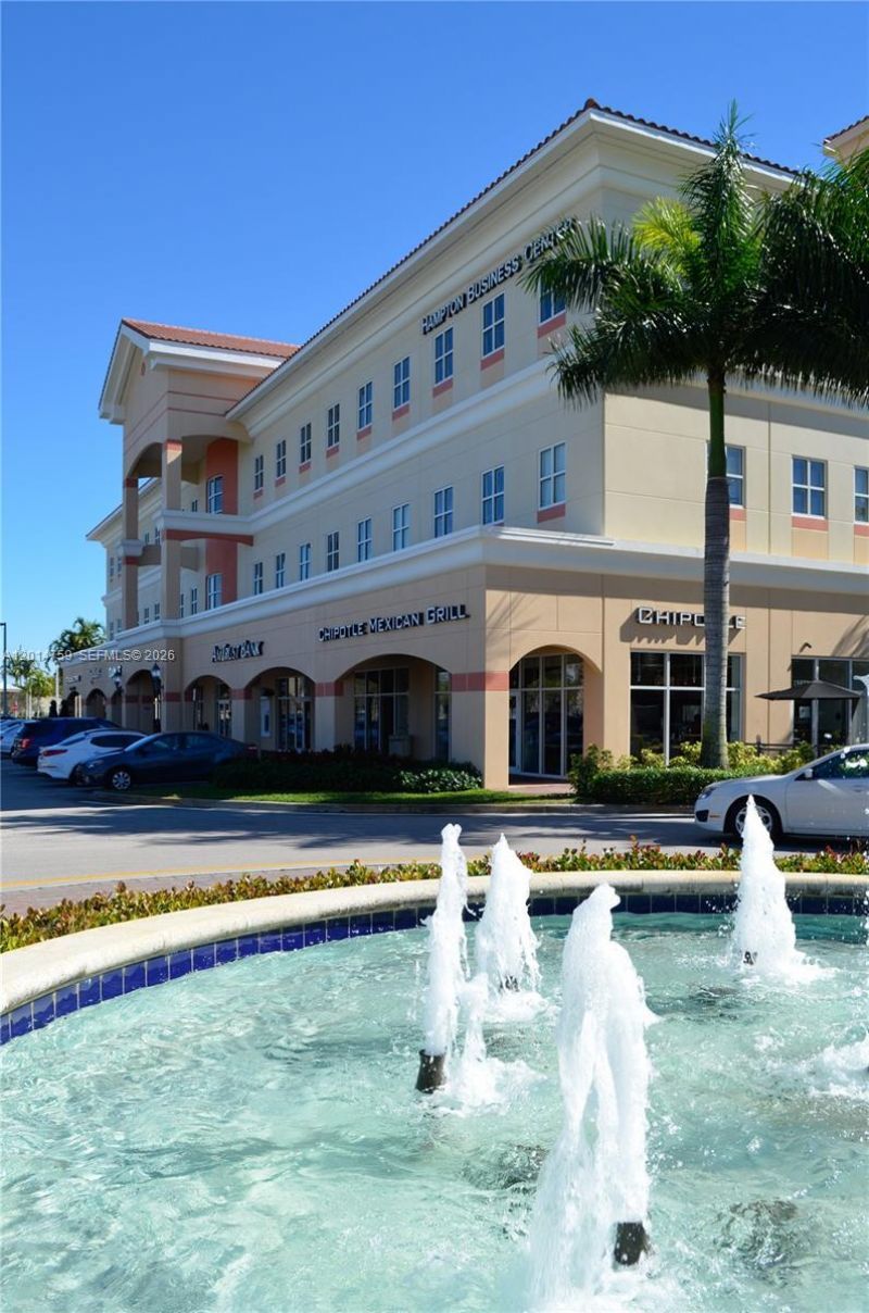 15800 Pines Blvd, Unit 302, Pembroke Pines, FL 33027 Photo