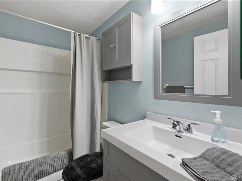 8446 Highridge Drive, West Chester, OH 45069 Photo 17