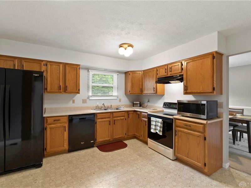 8446 Highridge Drive, West Chester, OH 45069 Photo 8