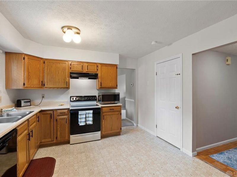 8446 Highridge Drive, West Chester, OH 45069 Photo 9