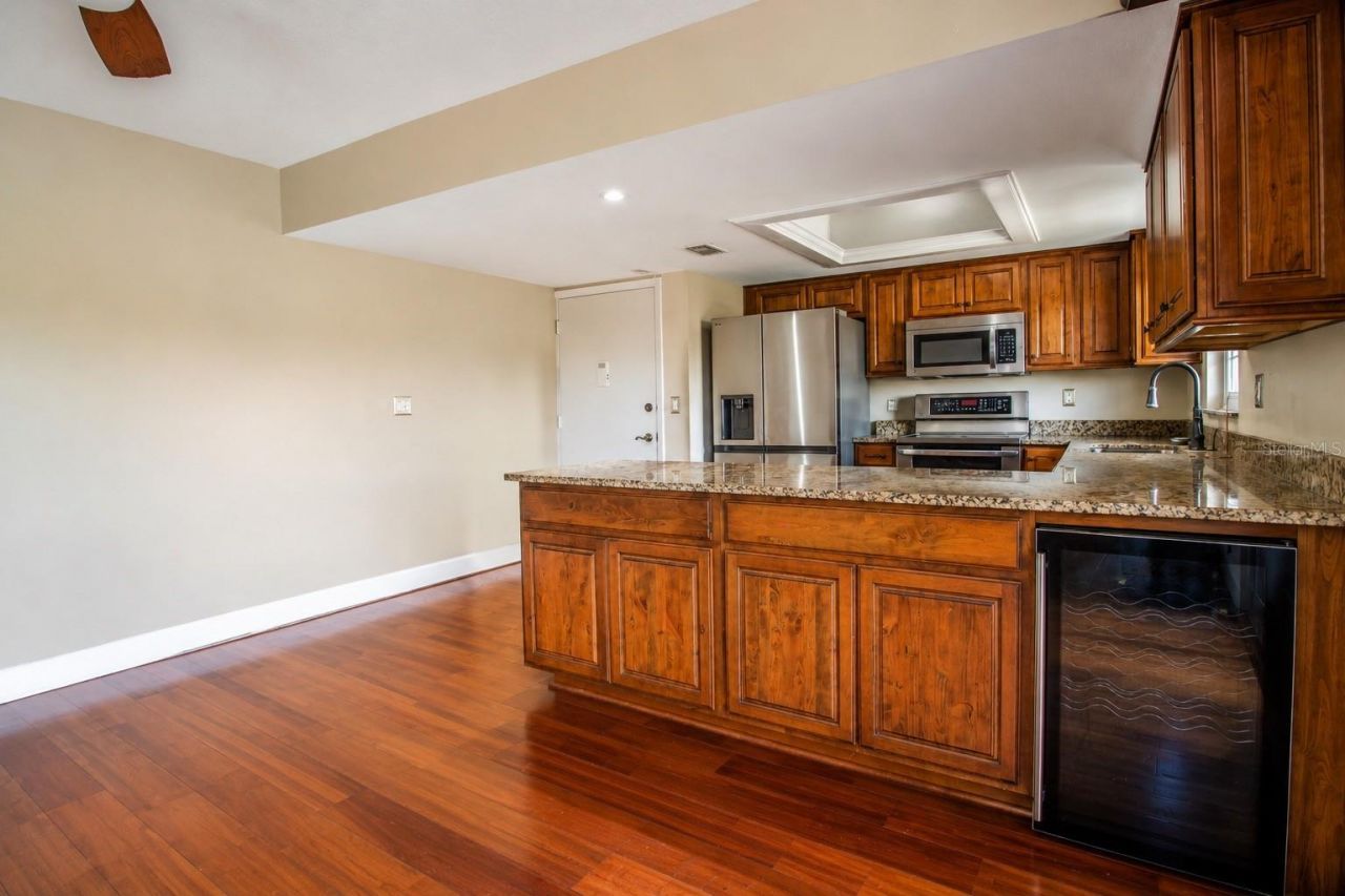 8804 Bay Pointe Drive, Unit 204, Tampa, FL 33615 Photo