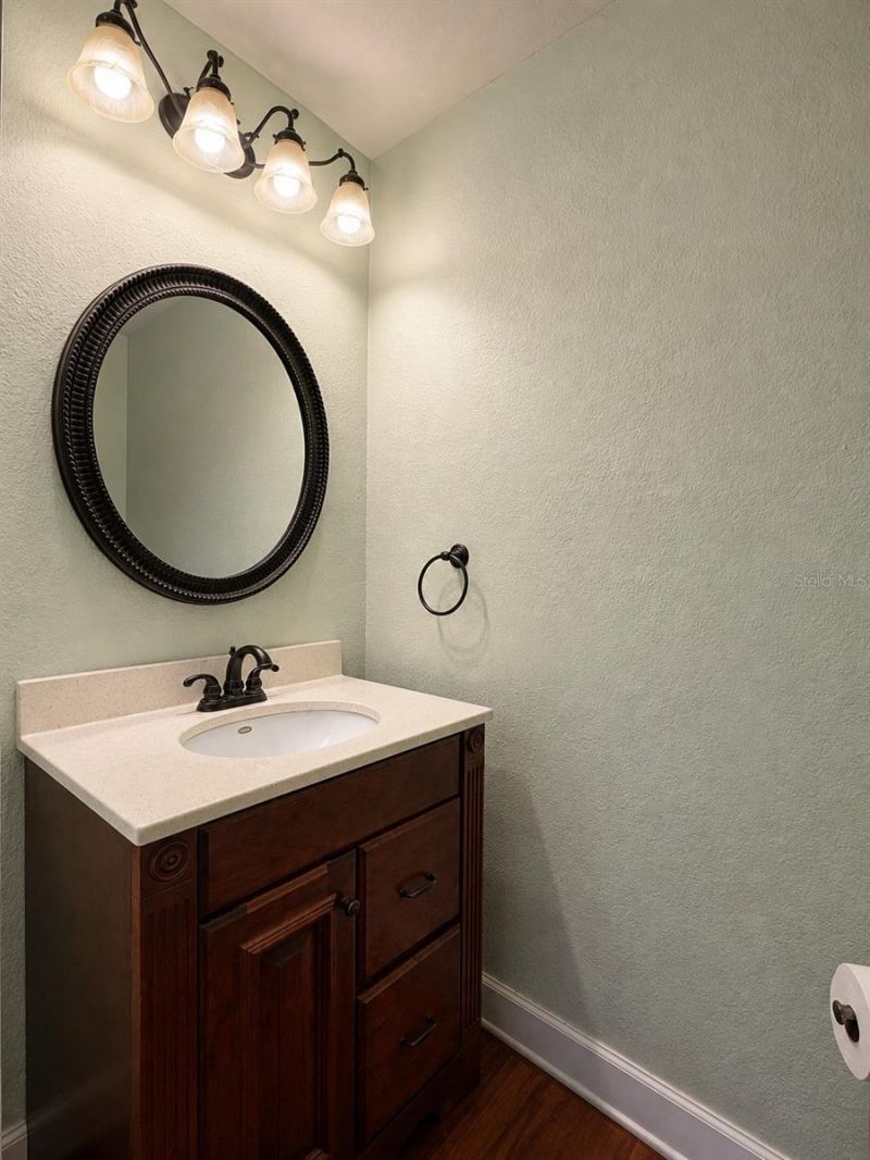 8804 Bay Pointe Drive, Unit 204, Tampa, FL 33615 Photo