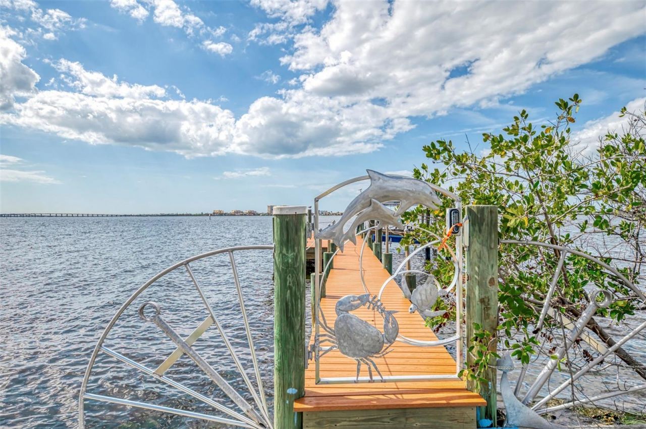 1822 Riverside Drive E, Bradenton, FL 34208 Photo