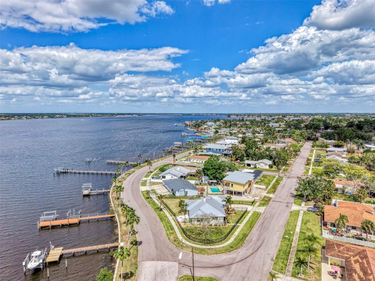 1822 Riverside Drive E, Bradenton, FL 34208 Photo