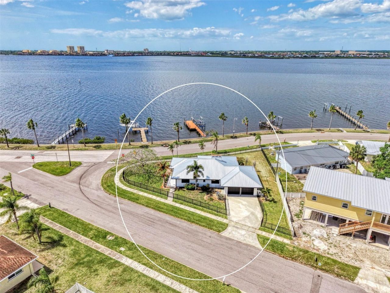 1822 Riverside Drive E, Bradenton, FL 34208 Photo