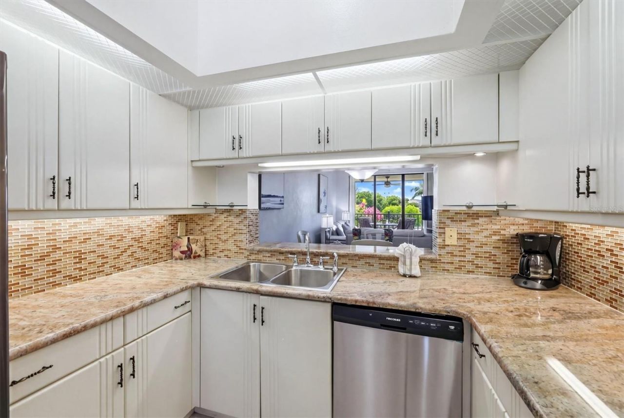 4430 47th Avenue W, Unit 202, Bradenton, FL 34210 Photo