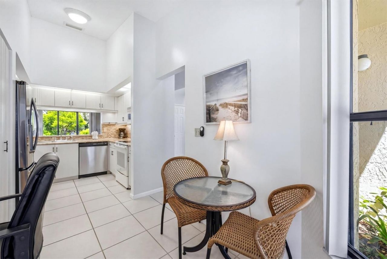 4430 47th Avenue W, Unit 202, Bradenton, FL 34210 Photo