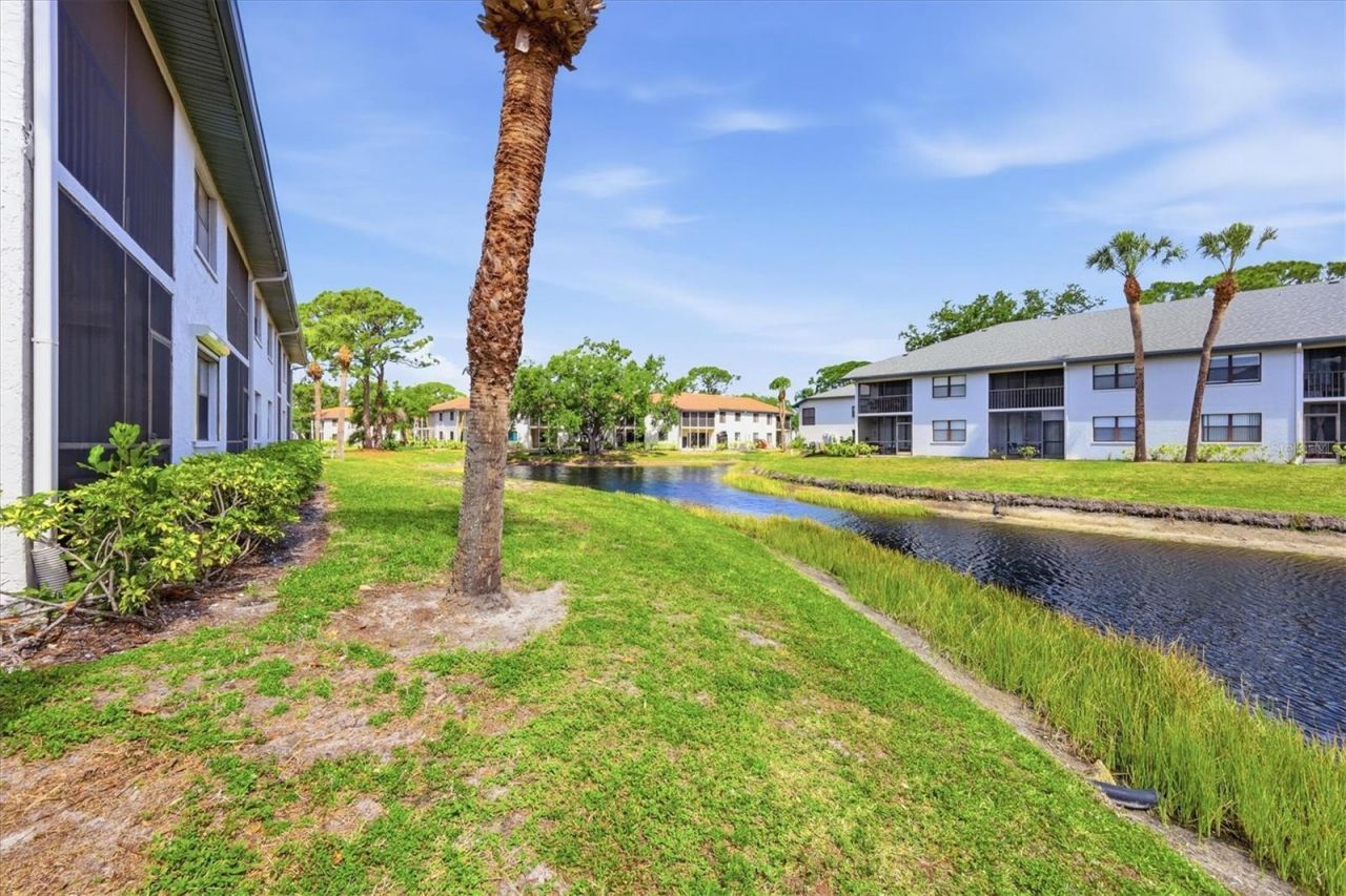 4430 47th Avenue W, Unit 202, Bradenton, FL 34210 Photo