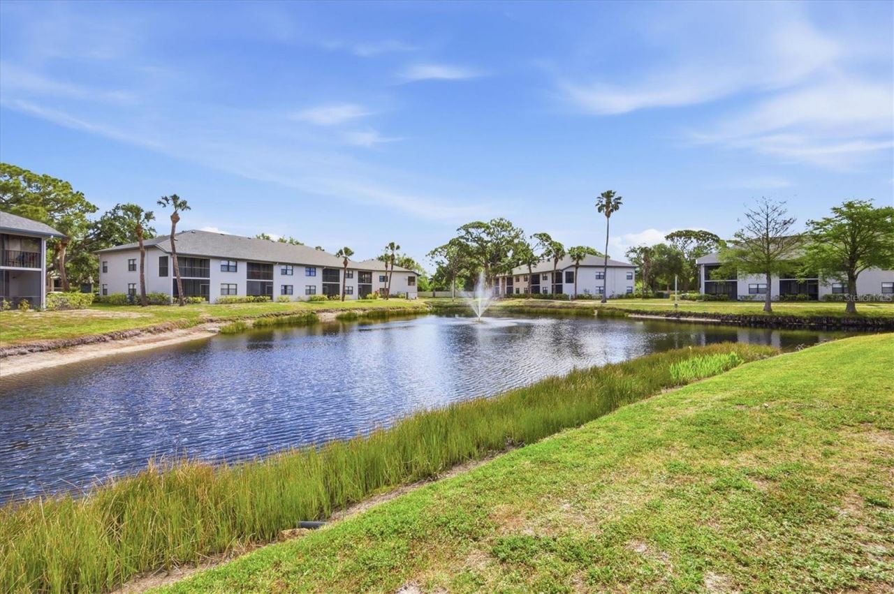 4430 47th Avenue W, Unit 202, Bradenton, FL 34210 Photo
