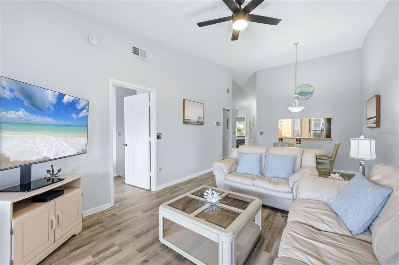 4430 47th Avenue W, Unit 202, Bradenton, FL 34210 Photo