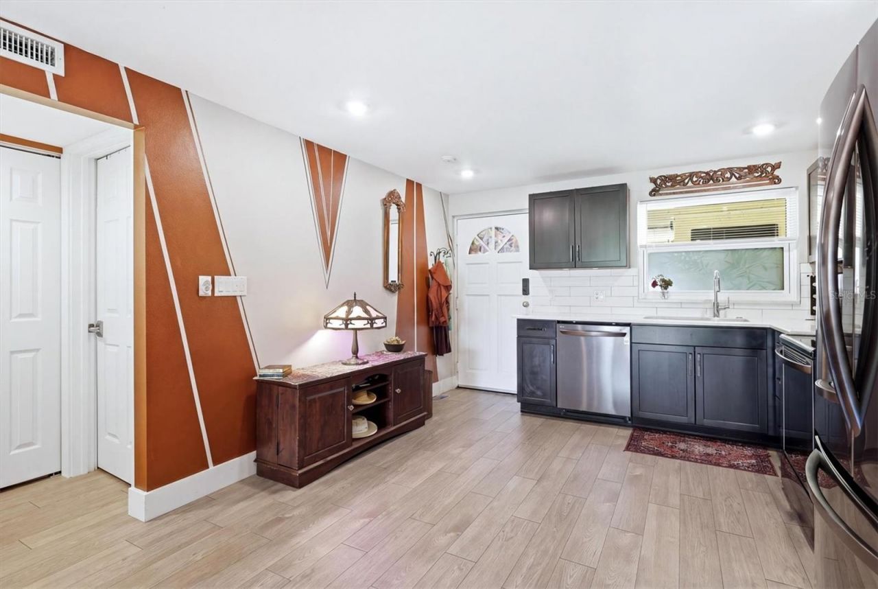 1650 Pine Tree Lane , Unit 103, Sarasota, FL 34236 Photo