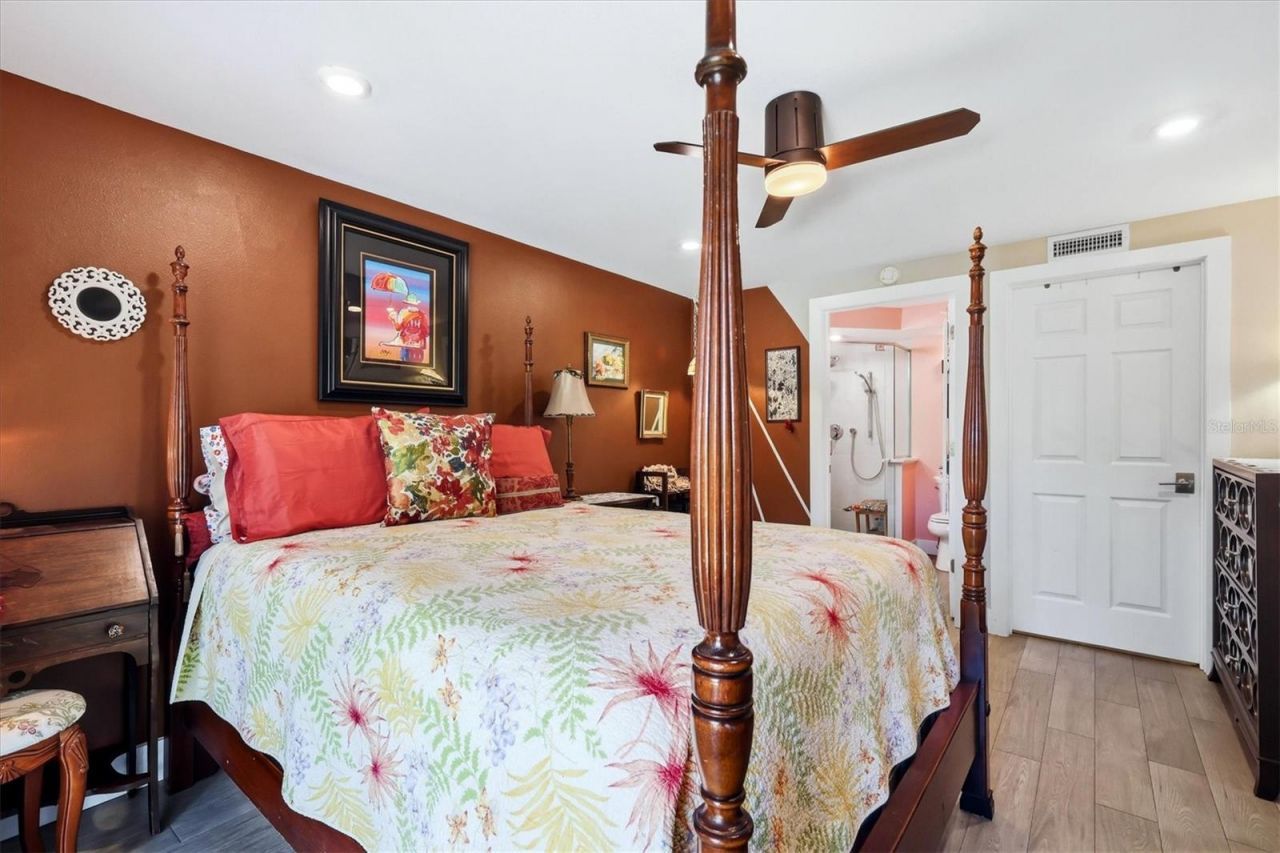 1650 Pine Tree Lane , Unit 103, Sarasota, FL 34236 Photo