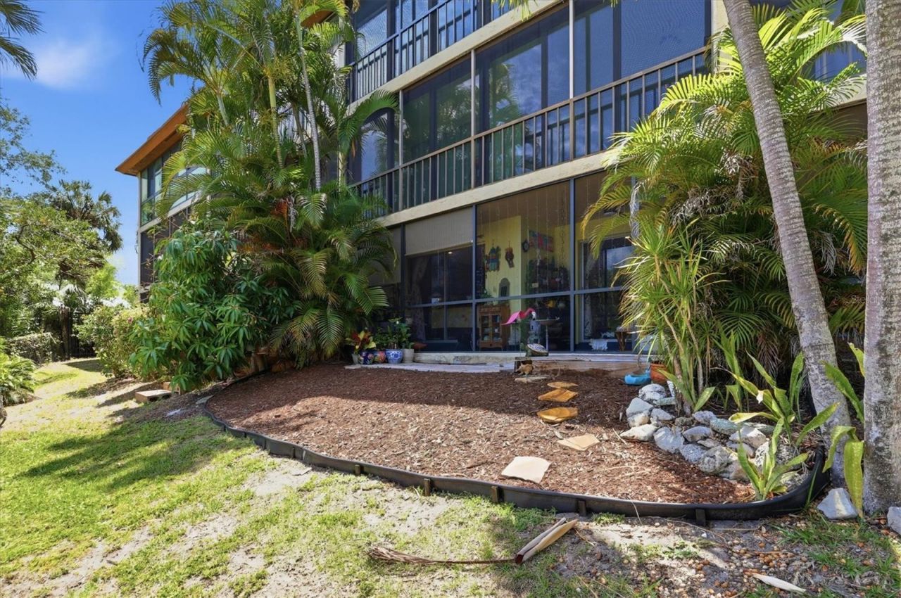 1650 Pine Tree Lane , Unit 103, Sarasota, FL 34236 Photo