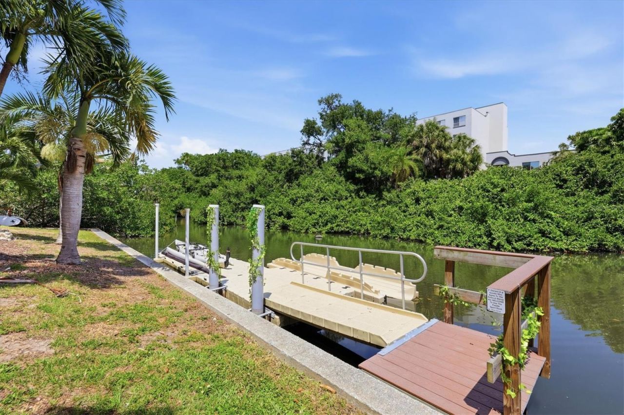 1650 Pine Tree Lane , Unit 103, Sarasota, FL 34236 Photo