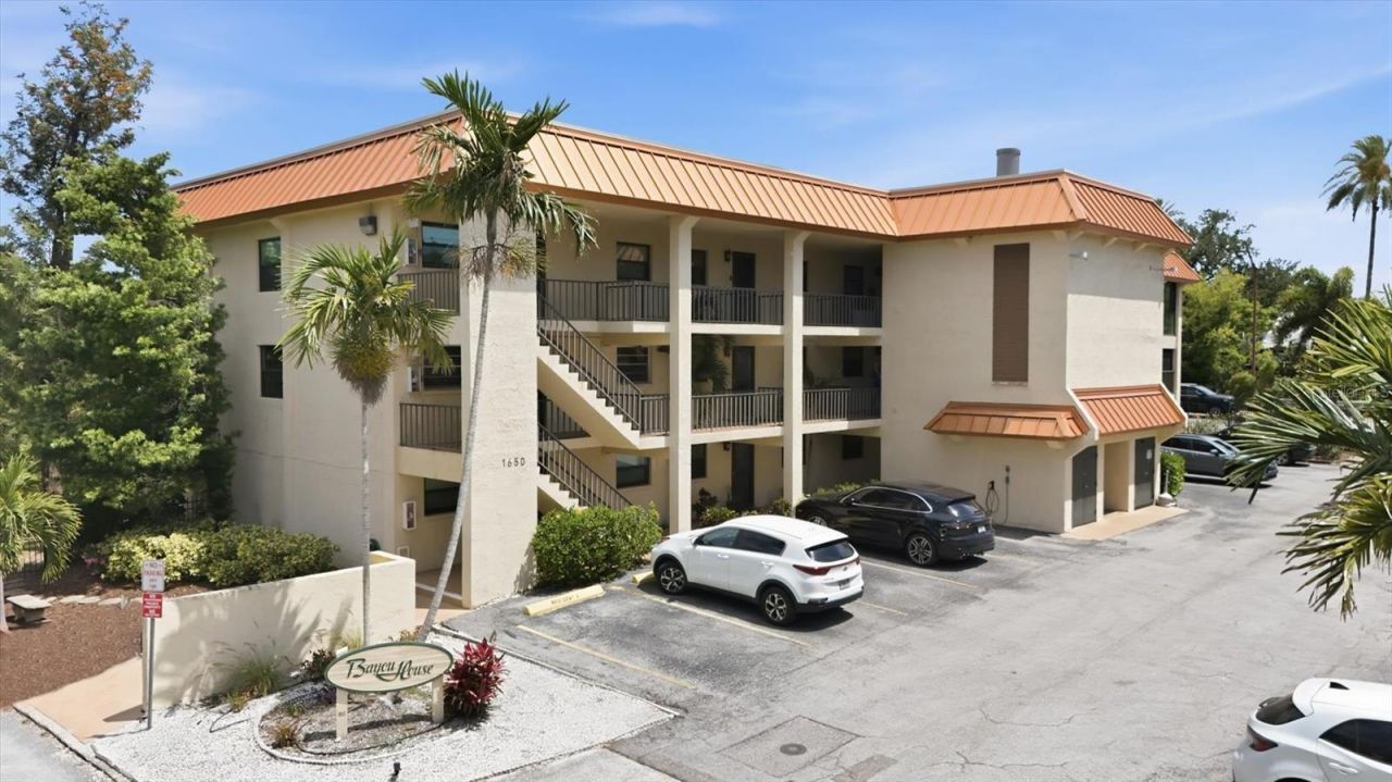 1650 Pine Tree Lane , Unit 103, Sarasota, FL 34236 Photo