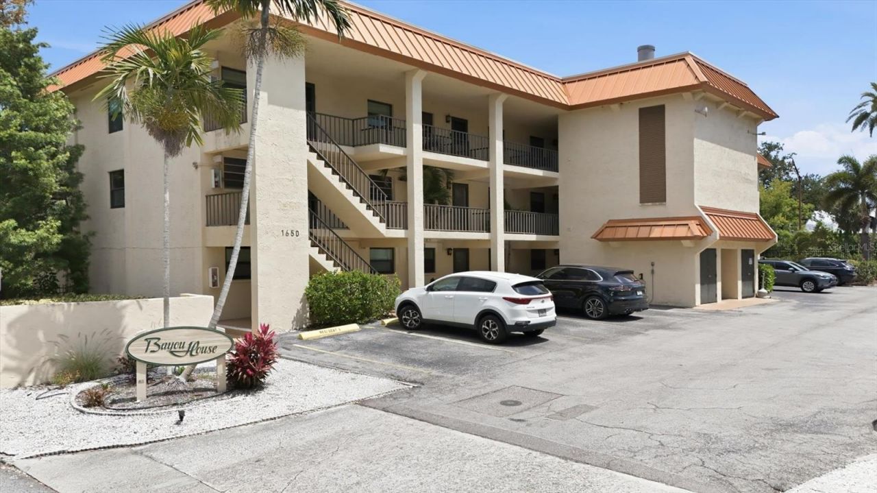 1650 Pine Tree Lane , Unit 103, Sarasota, FL 34236 Photo