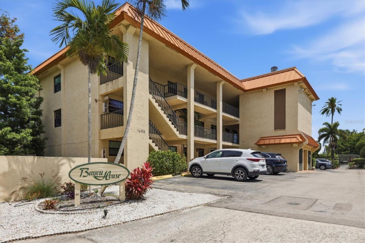 1650 Pine Tree Lane , Unit 103, Sarasota, FL 34236 Photo