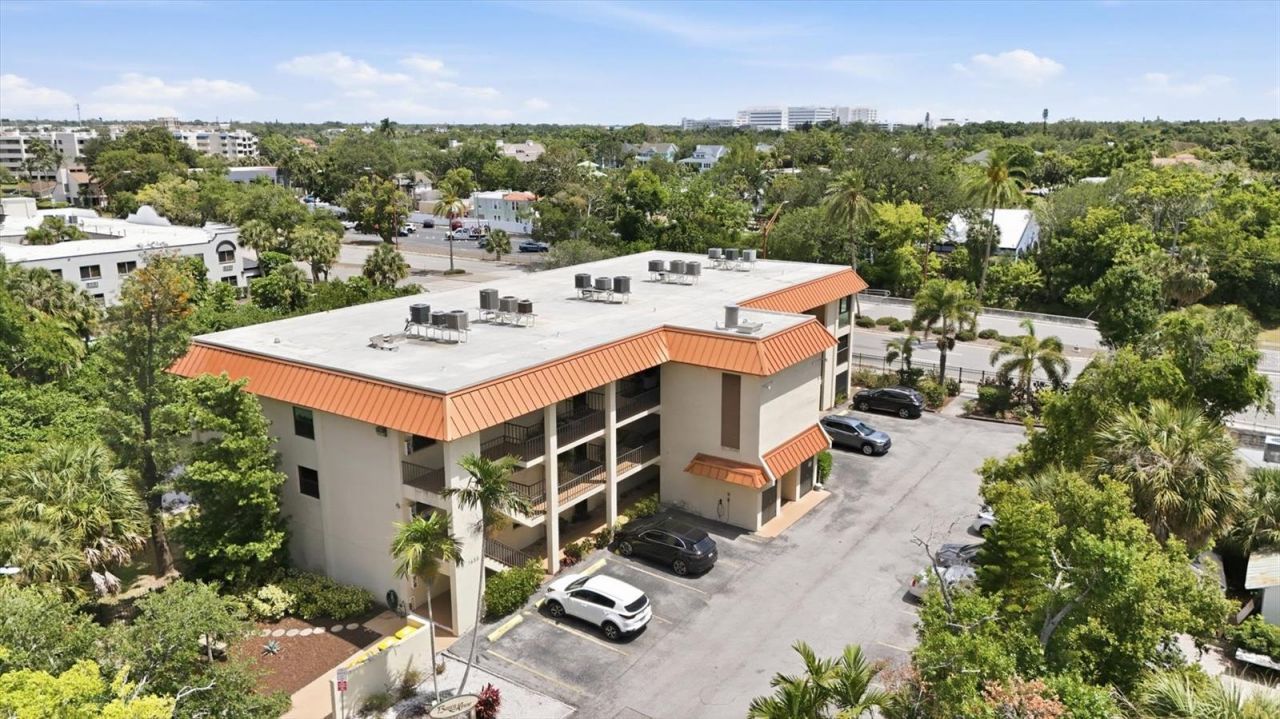 1650 Pine Tree Lane , Unit 103, Sarasota, FL 34236 Photo
