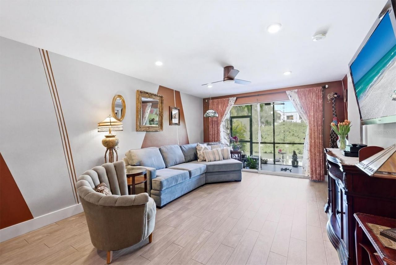 1650 Pine Tree Lane , Unit 103, Sarasota, FL 34236 Photo