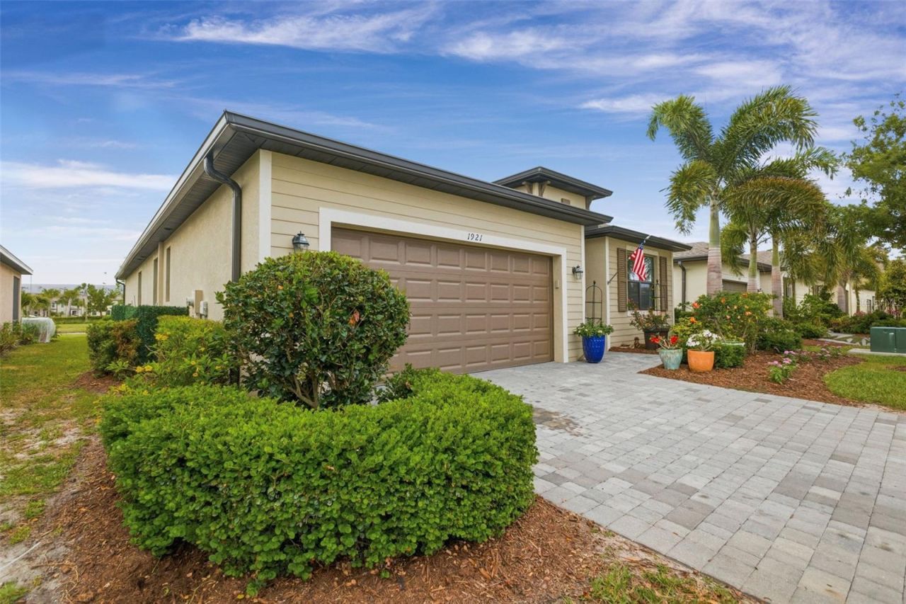 1921 E Isles Road , Port Charlotte, FL 33953 Photo