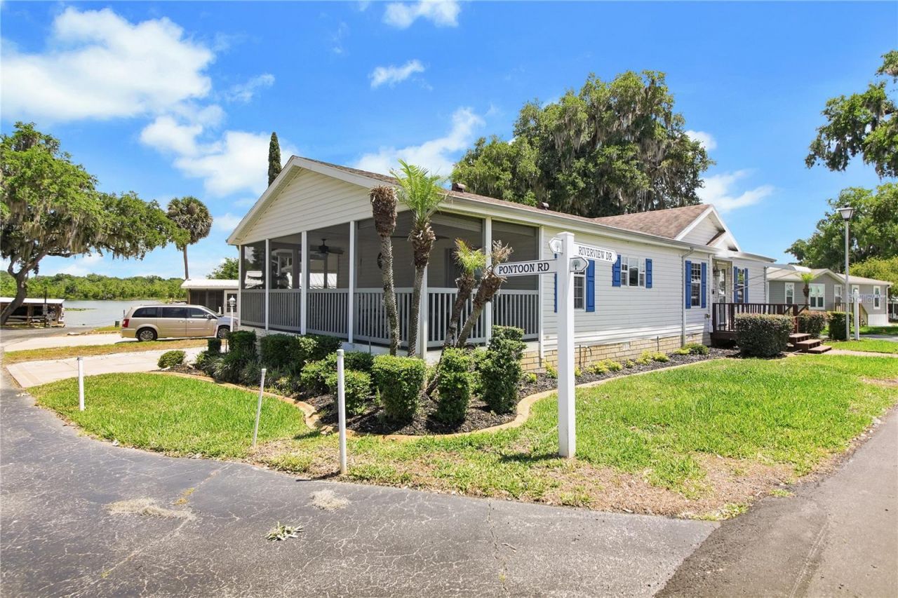 15 Riverview Drive , Fruitland Park, FL 34731