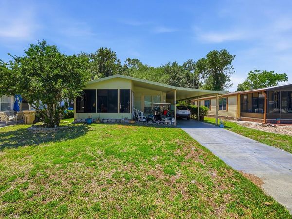 320 WESTWOOD DRIVE , LEESBURG, FL 34748
