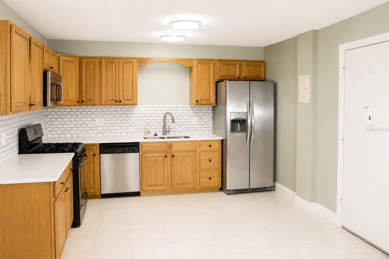 1700 SW 16th Court, Unit D22, Gainesville, FL 32608 Photo