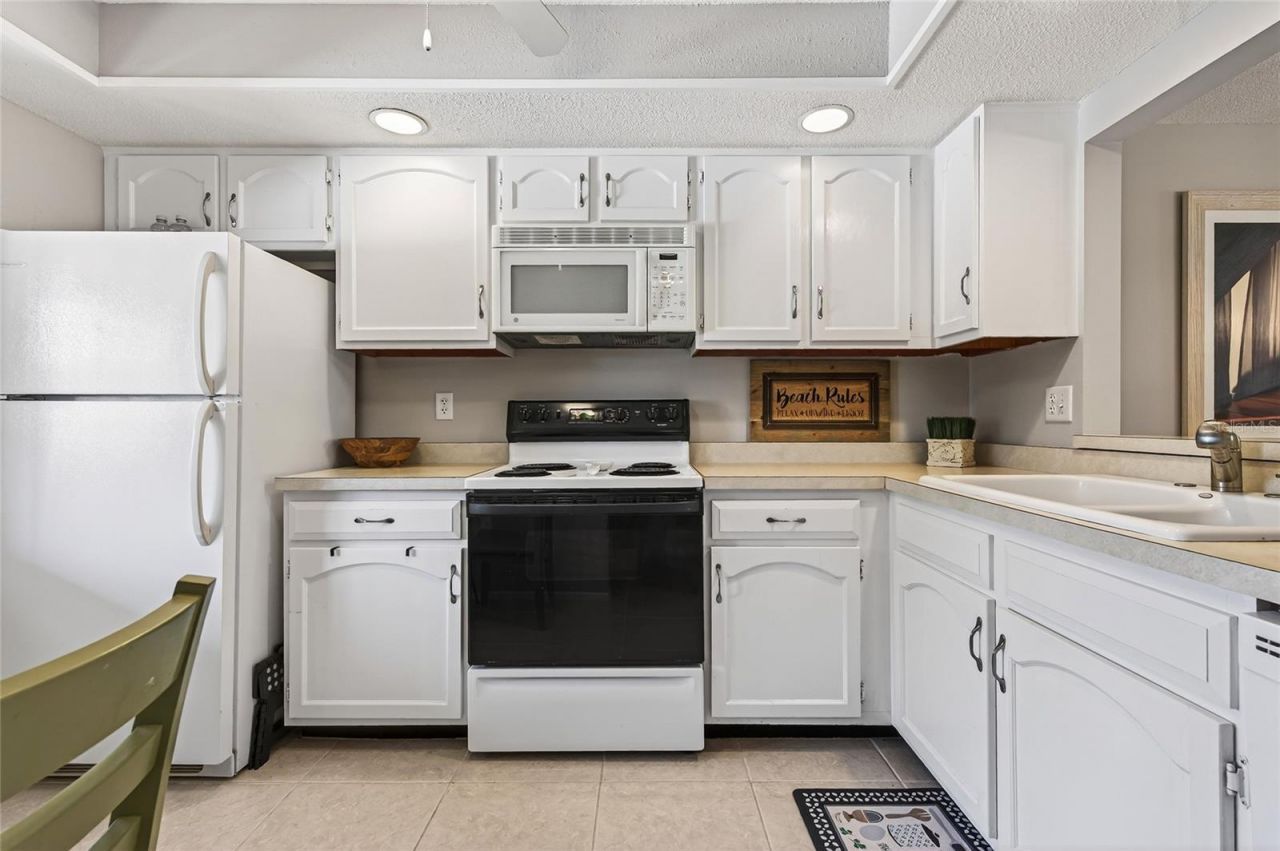 360 Three Lakes Lane, Unit J, Venice, FL 34285 Photo
